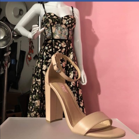 Brash Shoes - 🌹🌹Simply Gorgeous Houston Heels sandals NWT